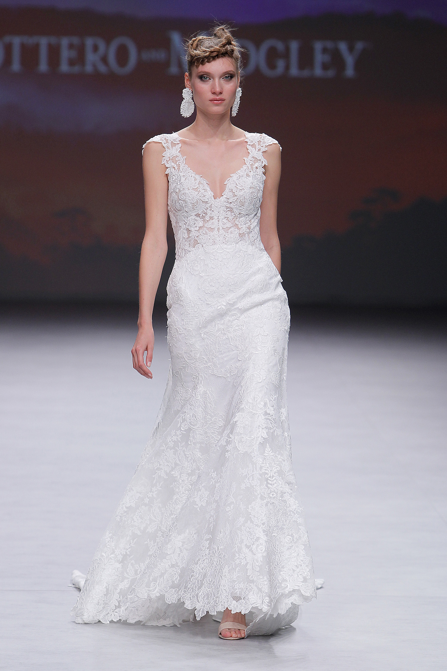 Maggie Sottero. Credits: Valmont Barcelona Bridal Fashion Week