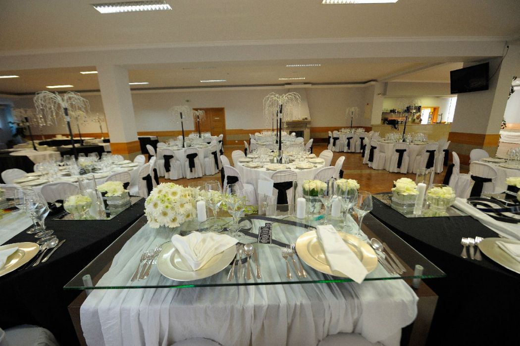 Espaço especiais para celebrar o seu casamento: <a href="https://www.zankyou.pt/f/quinta-lameira-da-cruz-14953/card/visit-web"> Quinta Lameira da Cruz</a> - Guarda