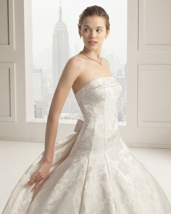 Foto: Rosa Clará 2015
<a href="http://zankyou.9nl.de/k3g6">Descubra a nova colecção 2015 de Rosa Clará</a>
