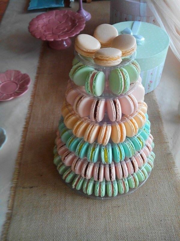 Cuqui's Cakes - Macarons & Party Styling