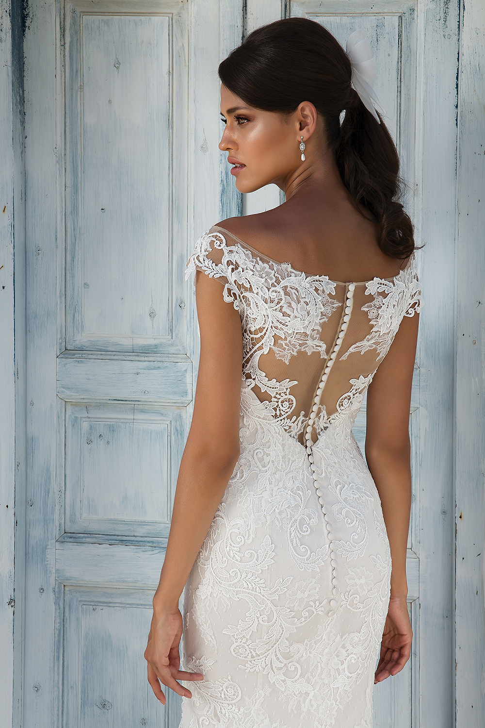 Style 8954. Credits: Justin Alexander