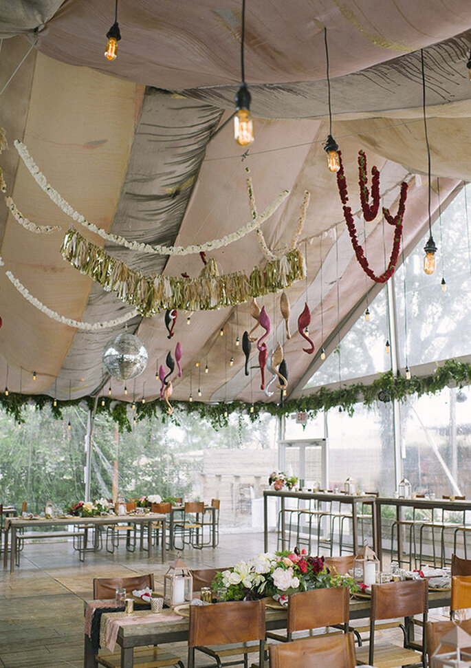 Ambientação total de um casamento boho chic - Foto Brooke Schwab