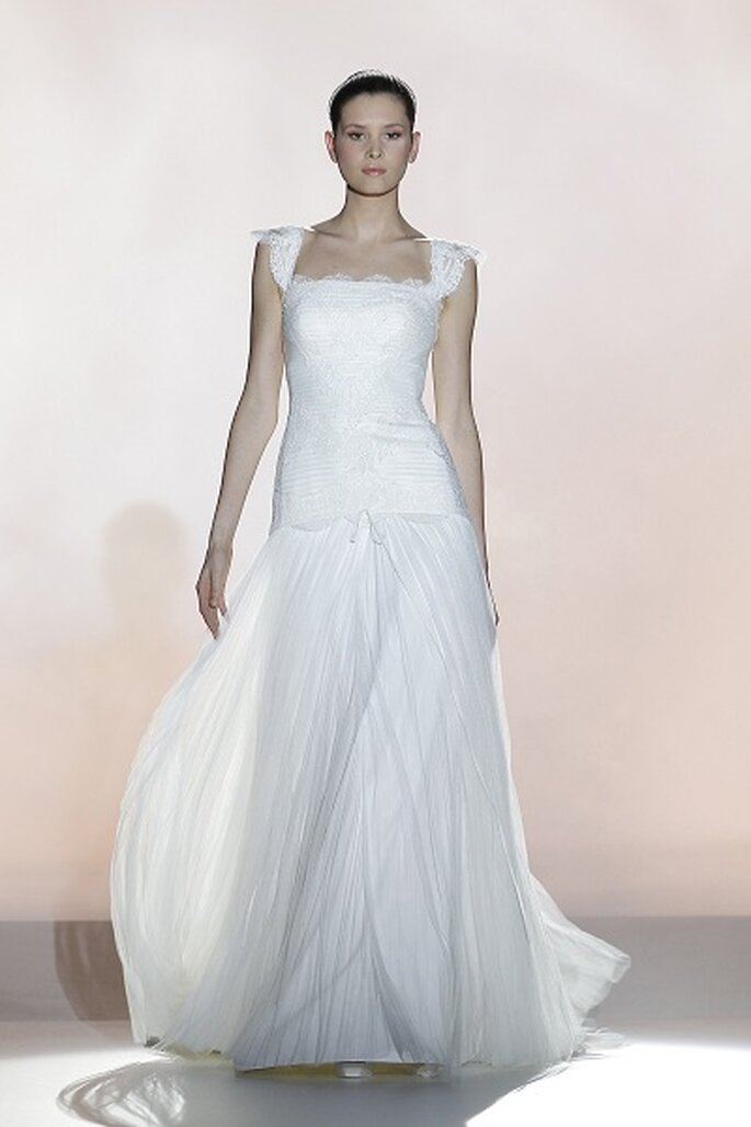 Foto: Ugo Camera / BARCELONA BRIDAL WEEK
<a href="http://zankyou.9nl.de/k3g6">Descubra a nova colecção 2015 de Rosa Clará</a>