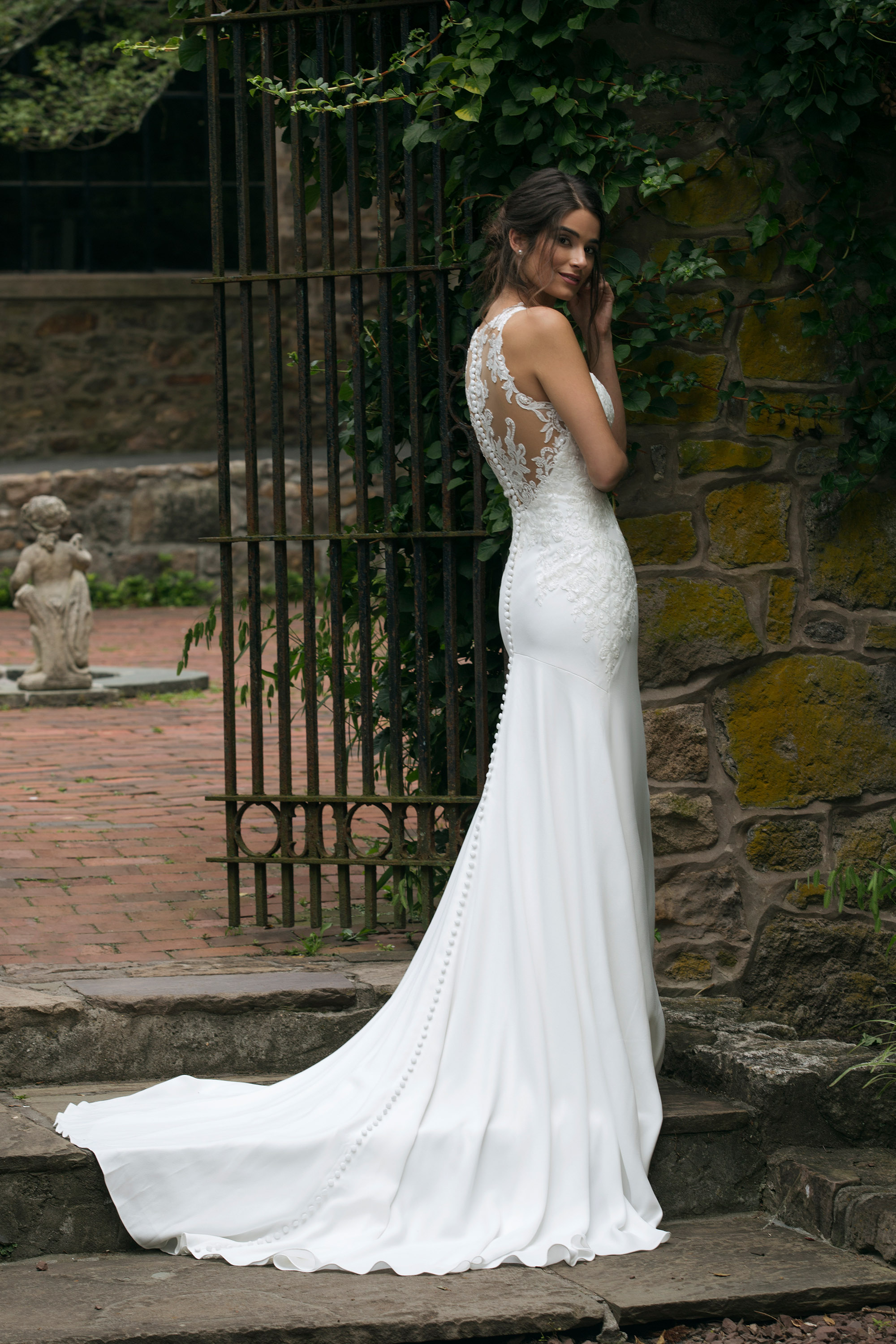 Style 44048. Credits: Justin Alexander Sincerity.