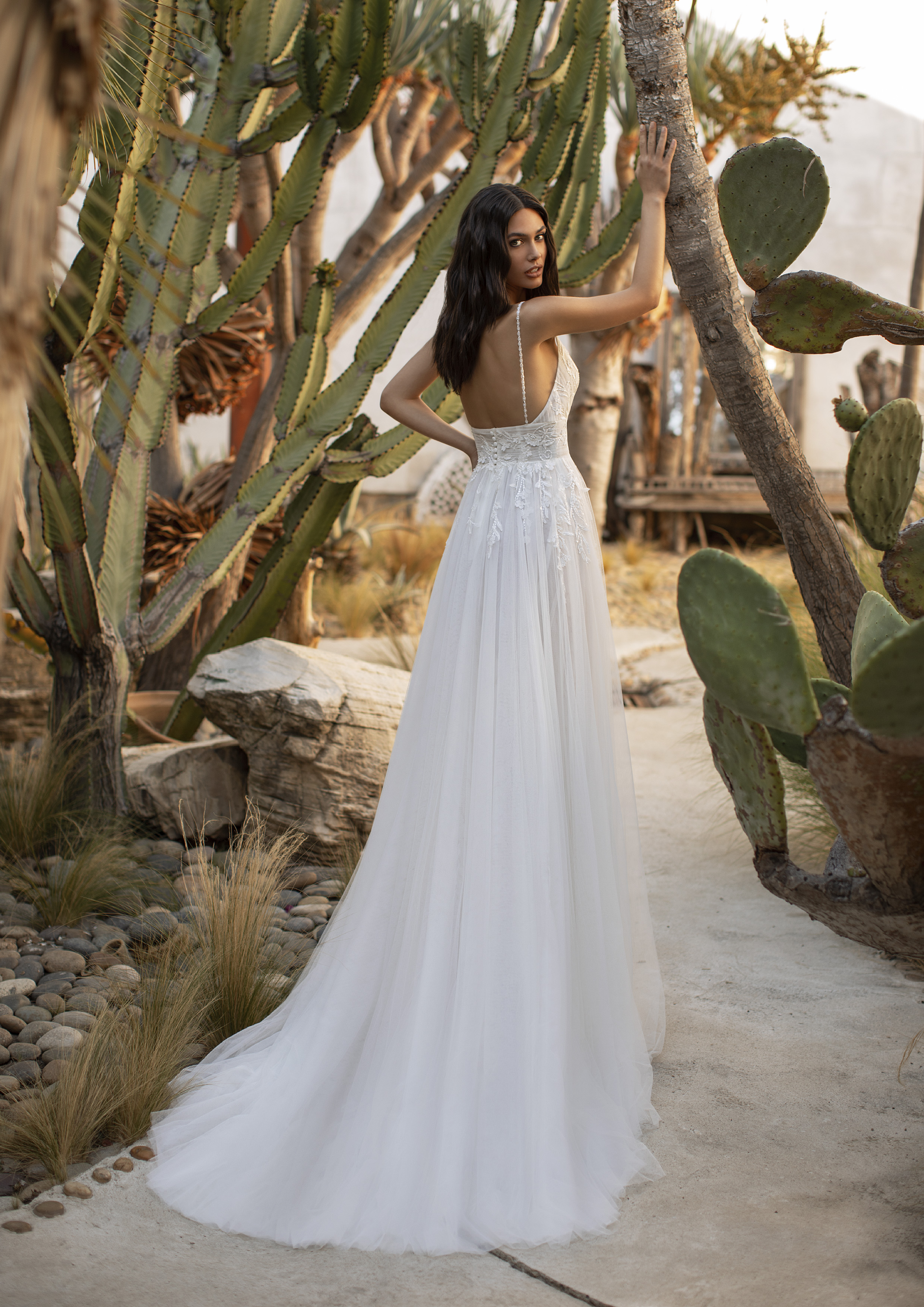 Vestido de noiva modelo Anderson da coleção Pronovias 2021 Cruise Collection