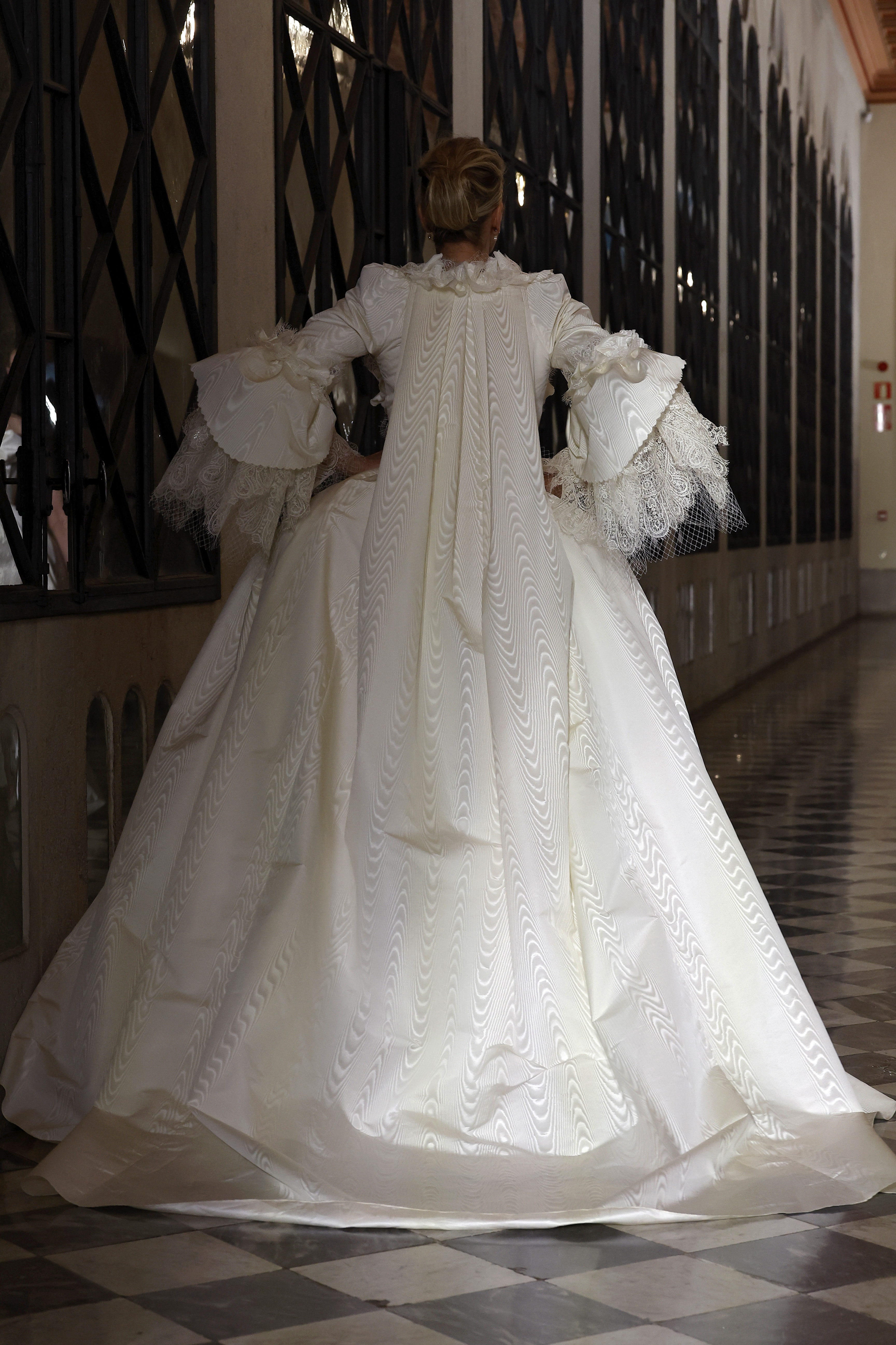 Simonetta Gianfelici na passerelle da Vivienne Westwood em Barcelona