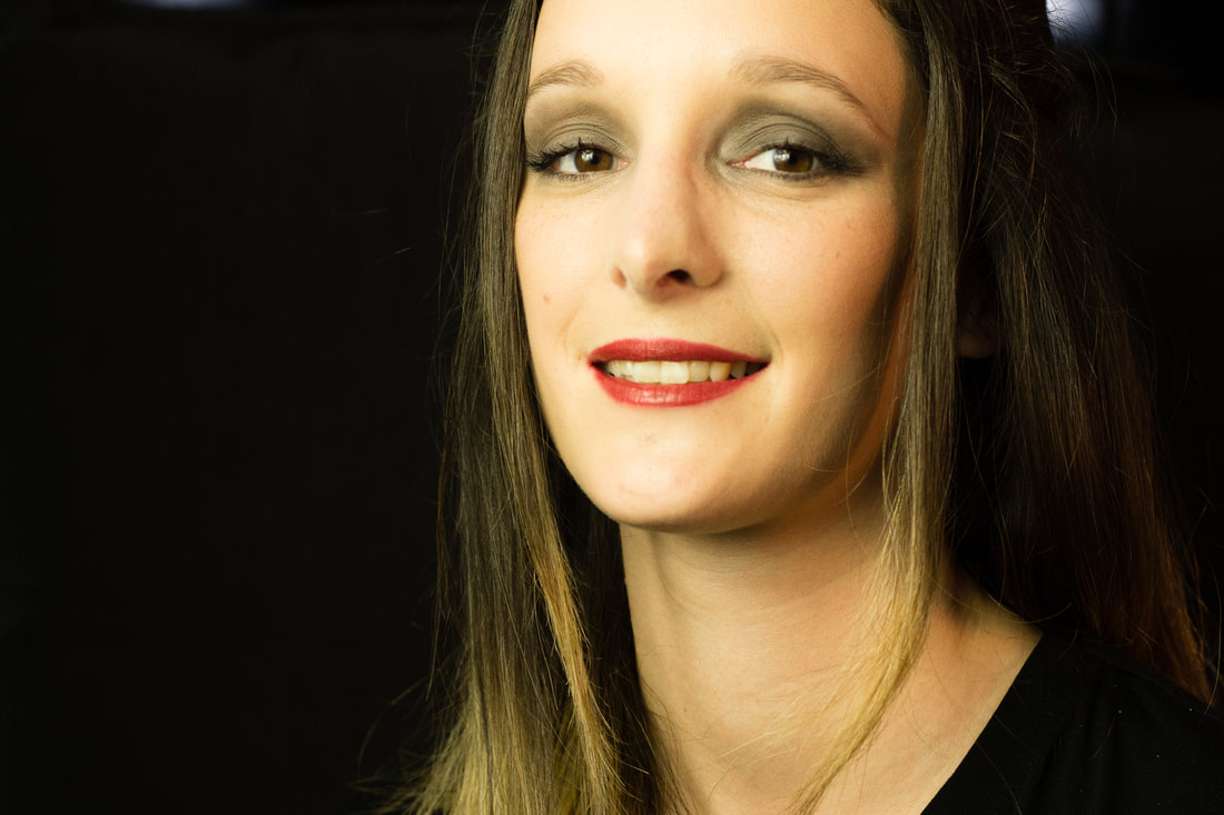 Nicole Inácio Makeup Artist