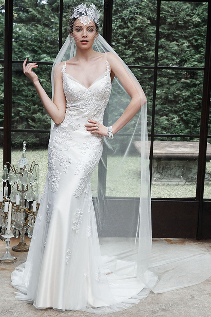 <a href="http://www.maggiesottero.com/dress.aspx?style=5MN672" target="_blank">Maggie Sottero</a>

