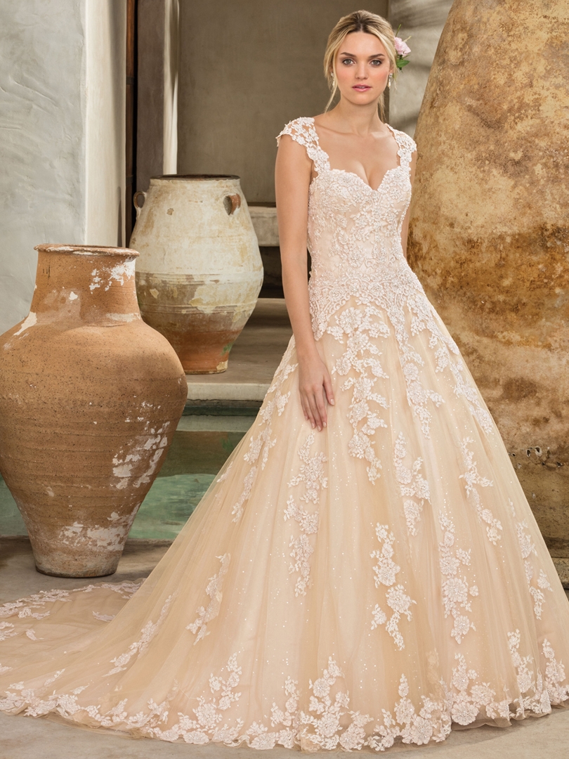 Style 2289 Amber. Credits: Casablanca Bridal