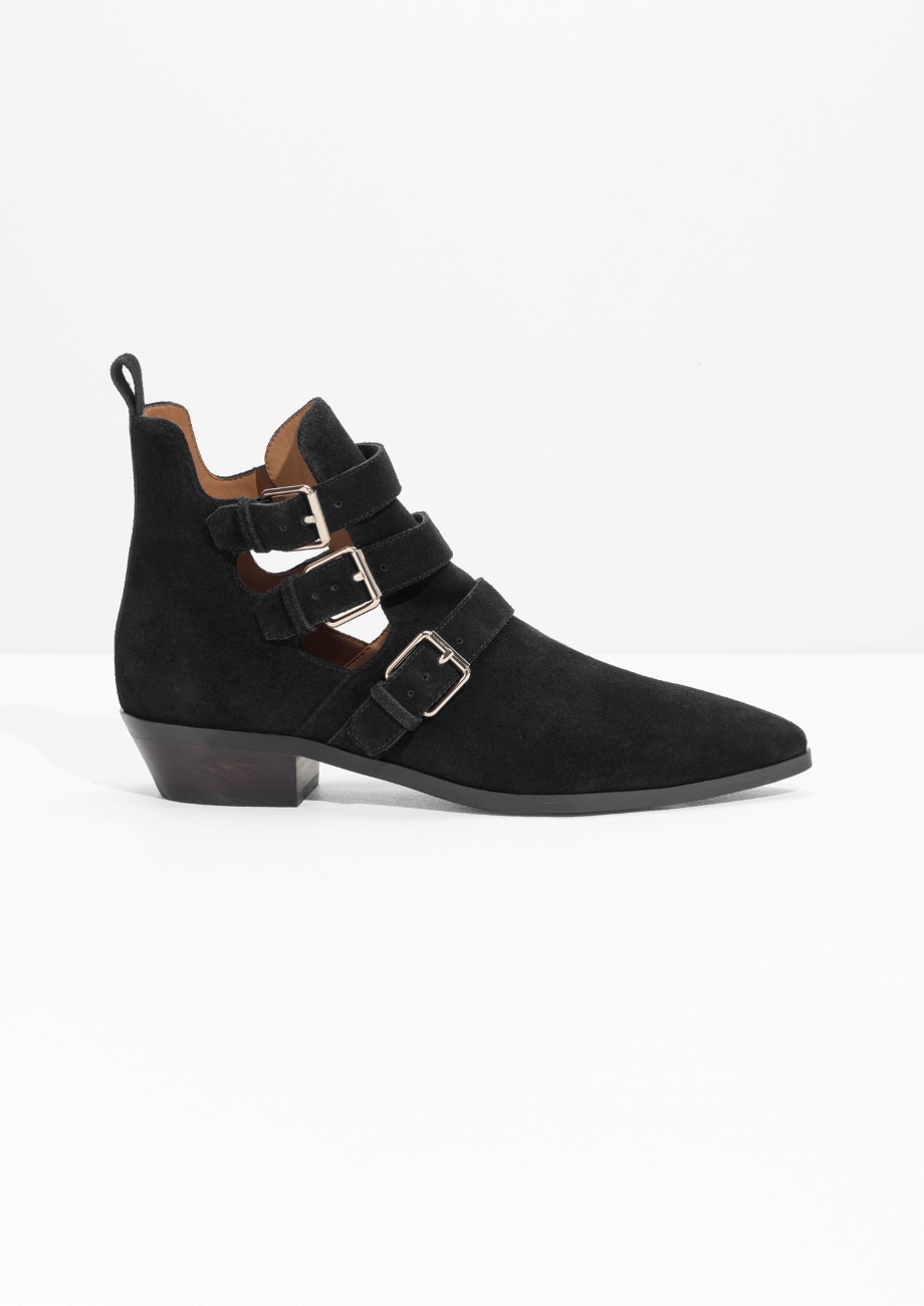 Botins pretos da ante de & Other Stories (135 euros)