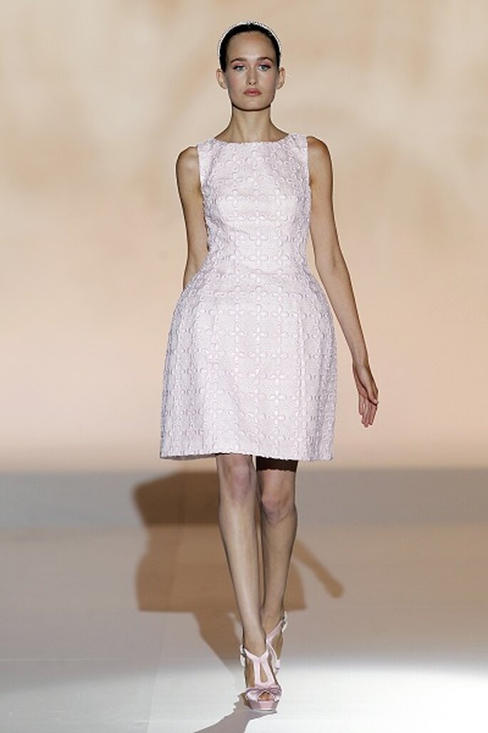 Foto: Ugo Camera / BARCELONA BRIDAL WEEK
<a href="http://zankyou.9nl.de/k3g6">Descubra a nova colecção 2015 de Rosa Clará</a>