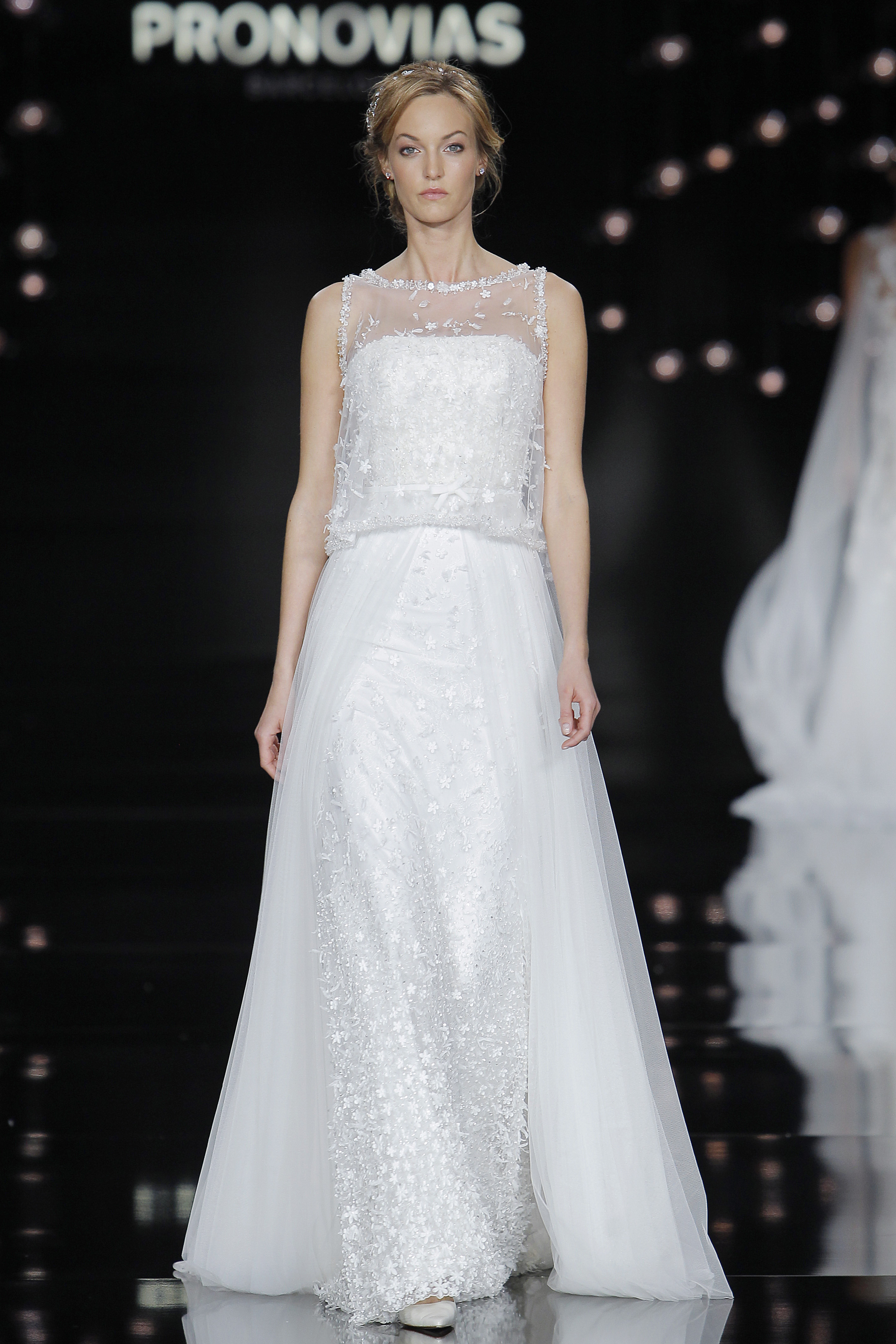 Credits: Barcelona Bridal Fashion Week
<a href="http://zankyou.9nl.de/n3ig" target="_blank"> Faça a sua marcação para experimentar este vestido! </a>