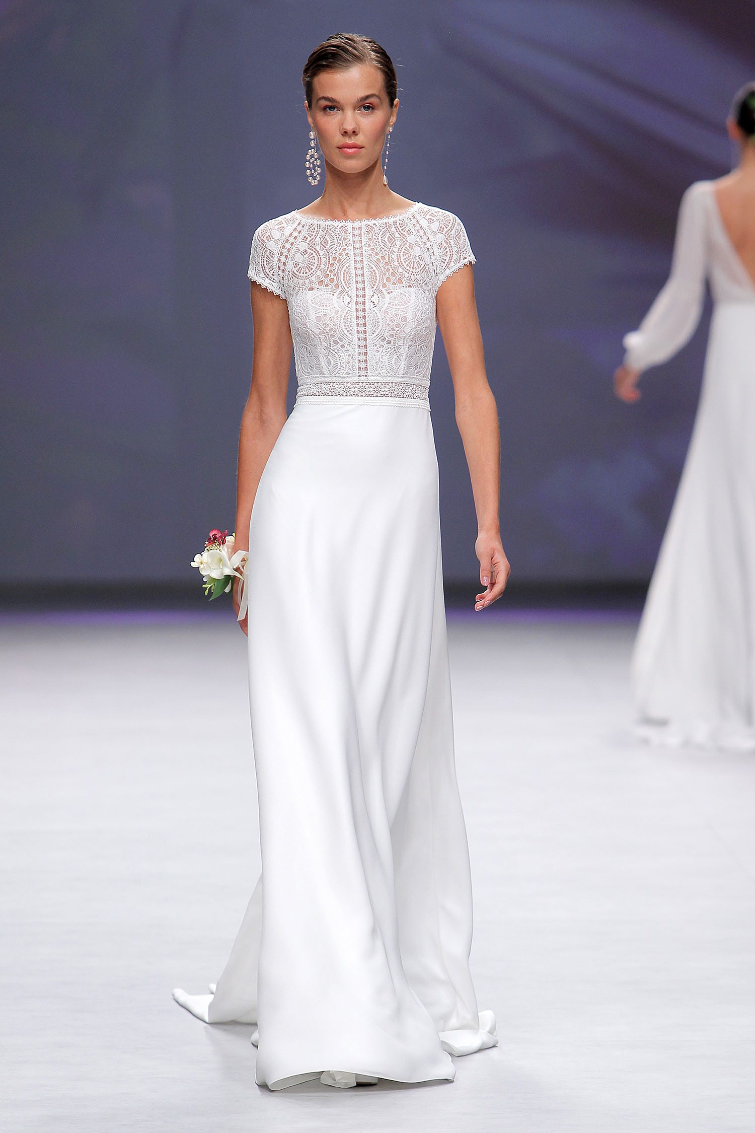 Aire Barcelona. Credits: Valmont Barcelona Bridal Fashion Week