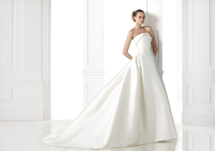 <a href="http://zankyou.9nl.de/nfw4">Peça a sua marcação para provar a nova Colecção Pronovias 2015.</a> 