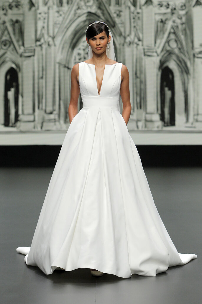 House of St. Patrick 2021 | Créditos: Valmont Barcelona Bridal Fashion Week 2020
