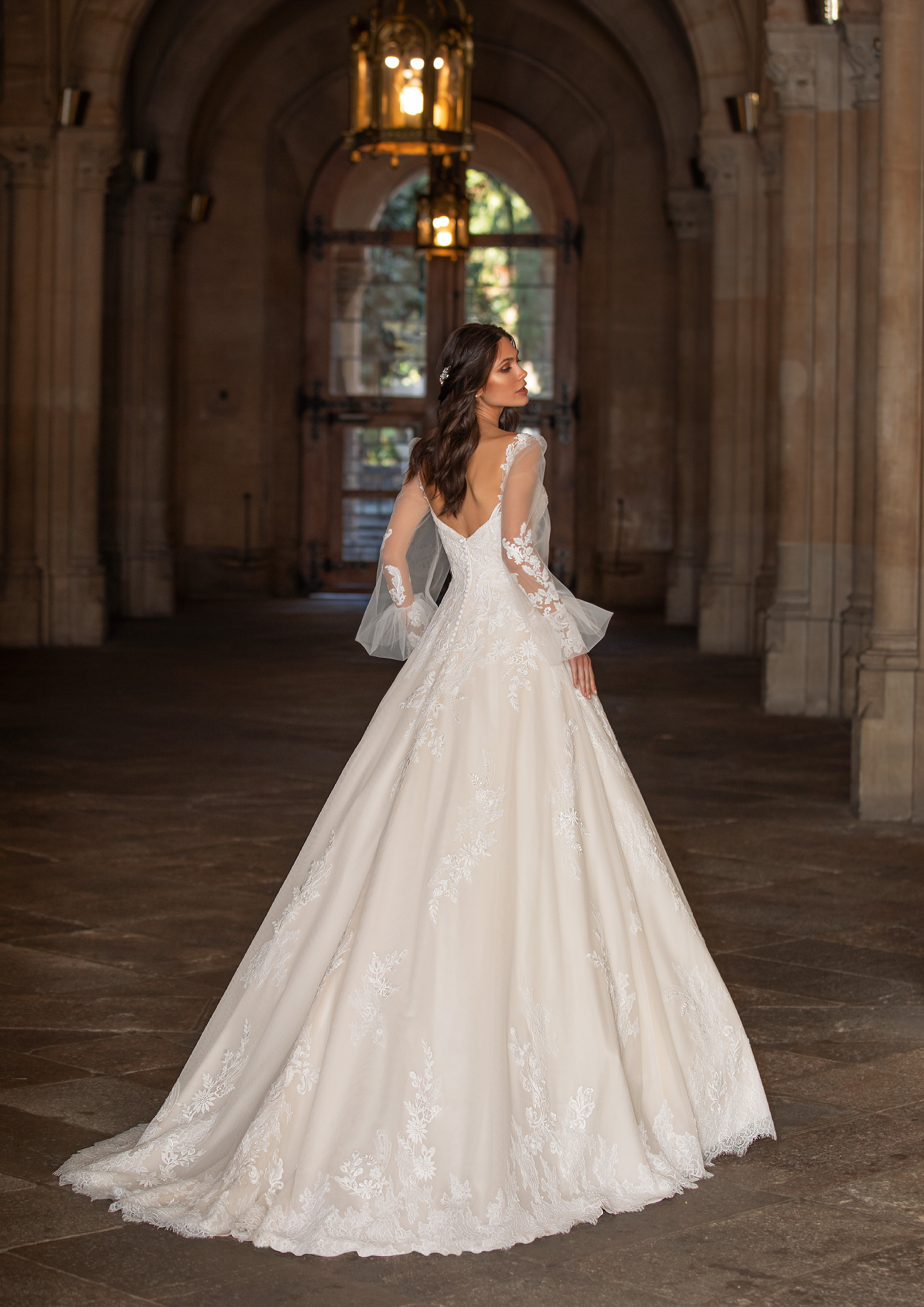 Vestido de noiva modelo Field da coleção Pronovias 2021 Cruise Collection