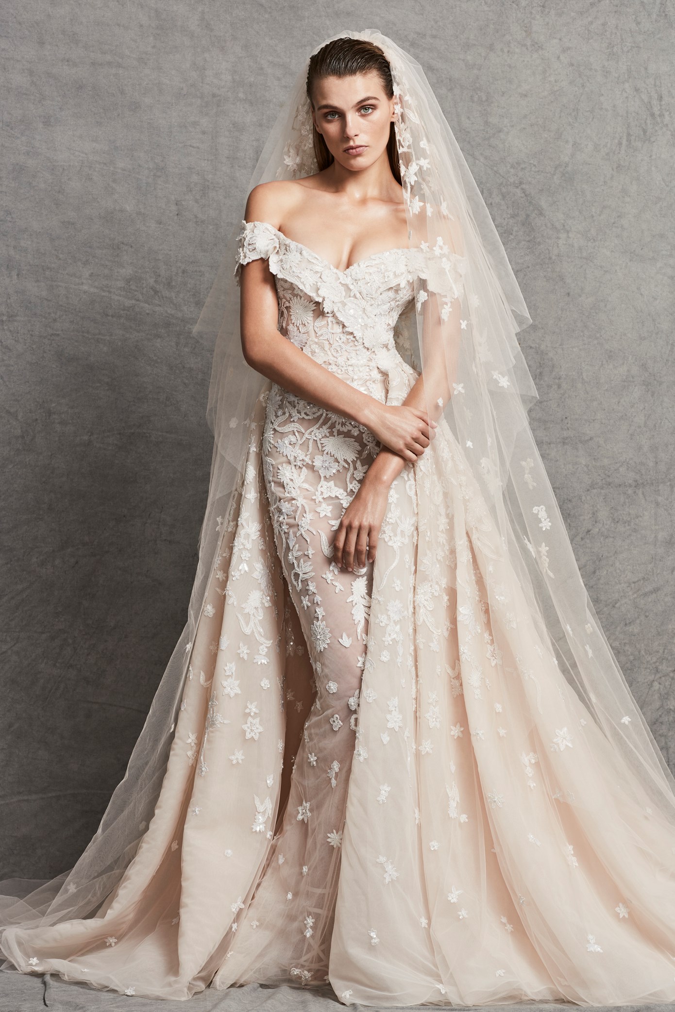 Créditos: Cassandra with veil, Zuhair Murad