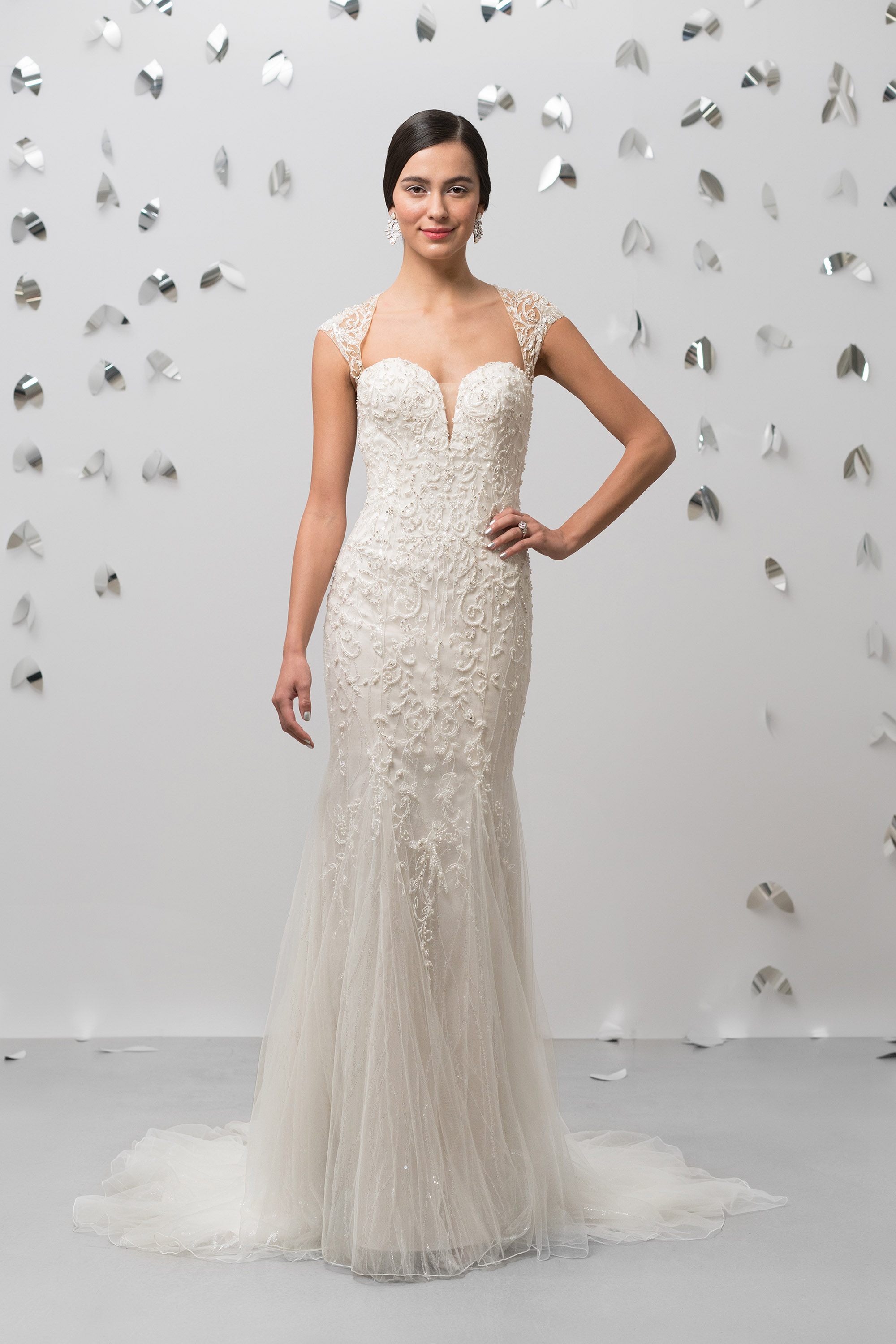 Style 99011. Credits: Justin Alexander Signature.