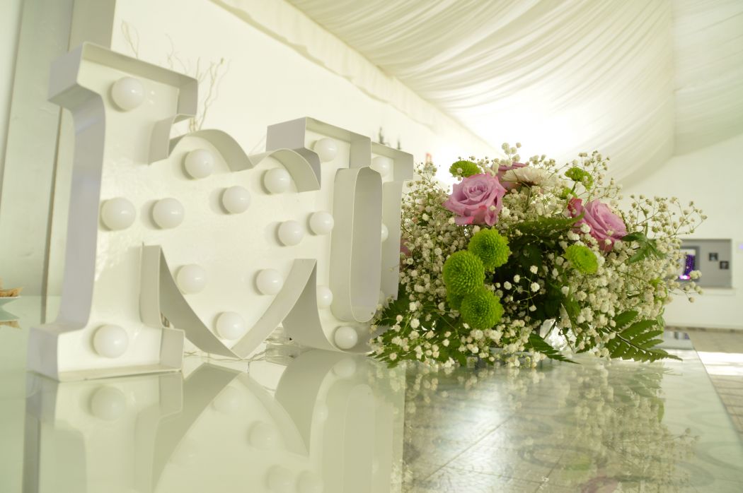 Espaço especiais para celebrar o seu casamento: <a href="https://www.zankyou.pt/f/quinta-da-cascata-32465/card/visit-web">Quinta da Cascata</a> - Mafra