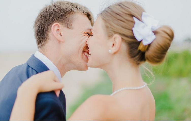 Penteados e maquilhagem de noiva para um casamento clássico