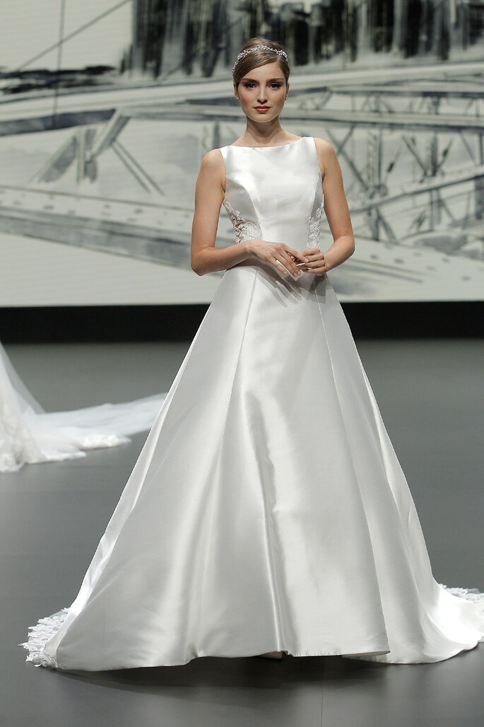 House of St. Patrick 2021 | Créditos: Valmont Barcelona Bridal Fashion Week 2020