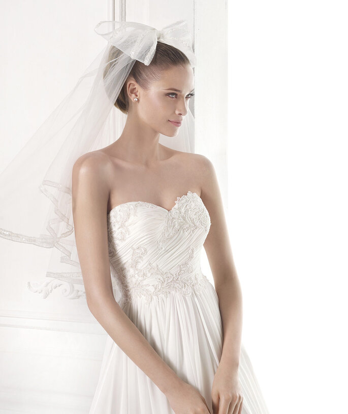 <a href="http://zankyou.9nl.de/nfw4">Peça a sua marcação para provar a nova colecção da Pronovias 2015.</a>