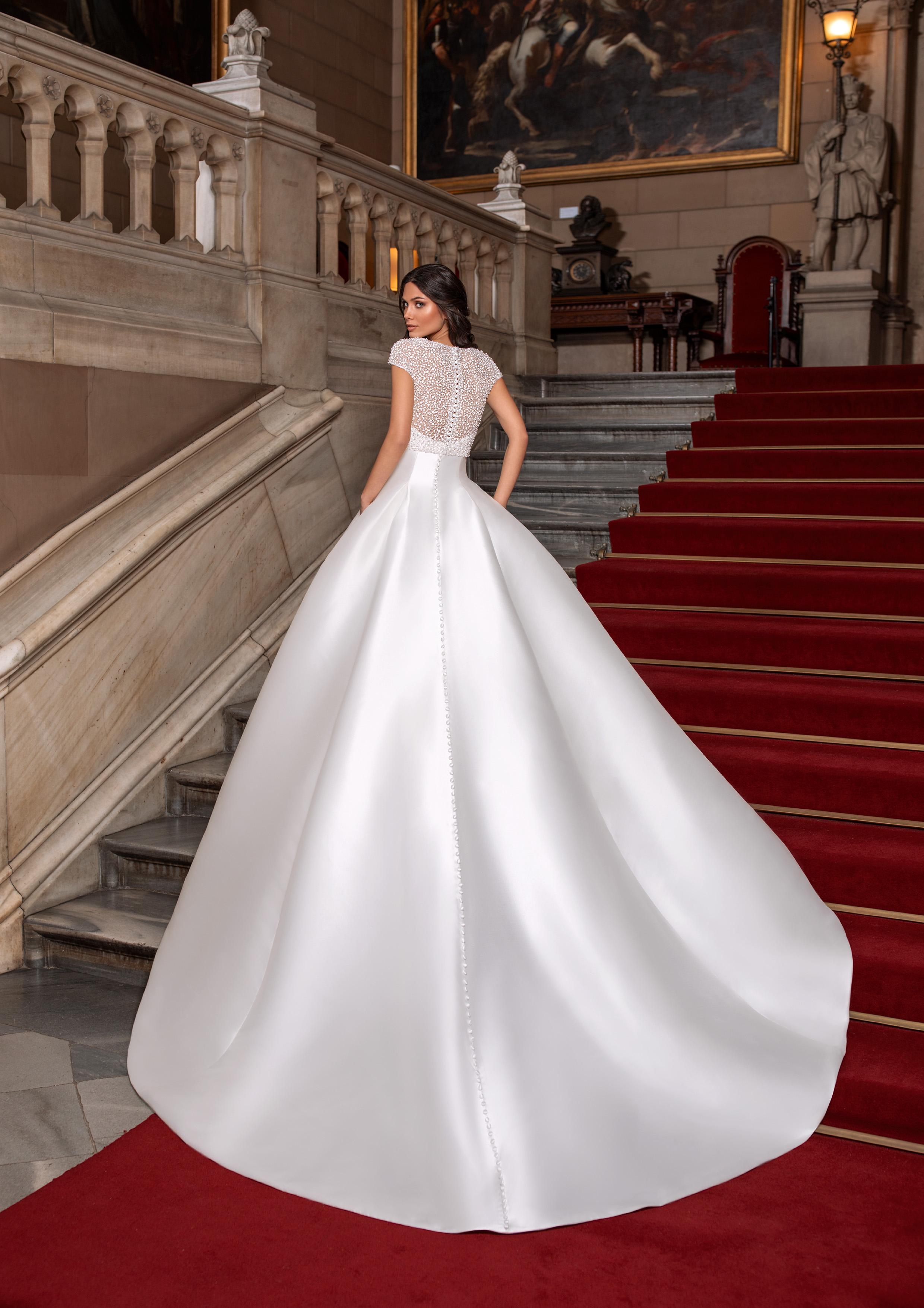 Vestido de noiva modelo Close da coleção Pronovias 2021 Cruise Collection