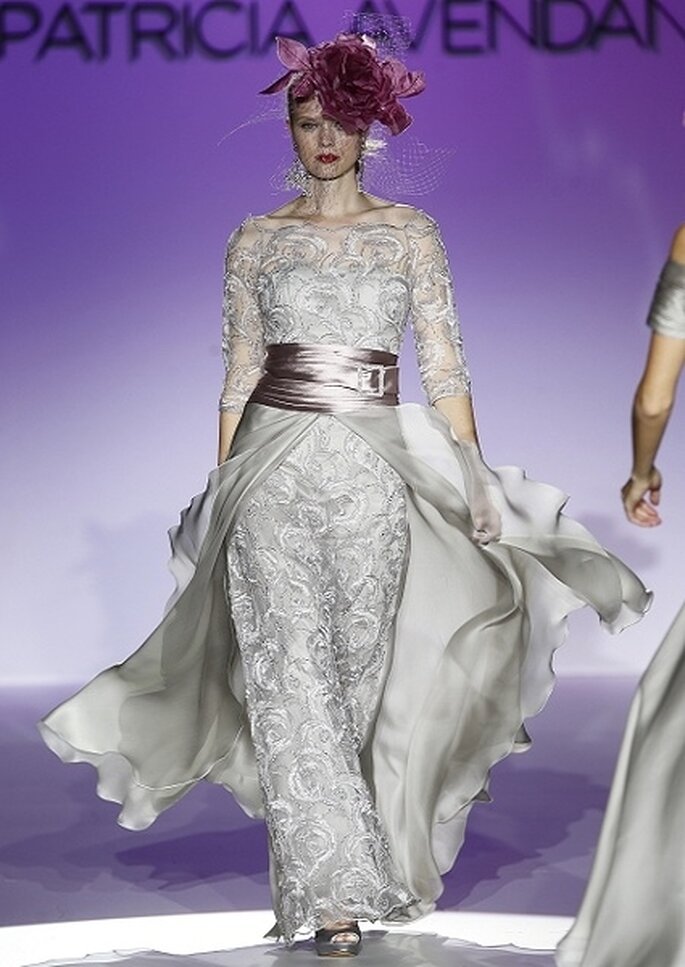As noivas de Patricia Avendaño 2013 usam vestidos imaculadamente brancos, ricos em sobreposições esvoaçantes; as suas convidadas vestem-sa da cor e da luz características do sul de Espanha.