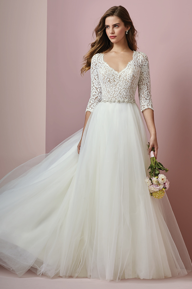 <a href="https://www.maggiesottero.com/rebecca-ingram/scarlett/11600" target="_blank">Rebecca Ingram</a>