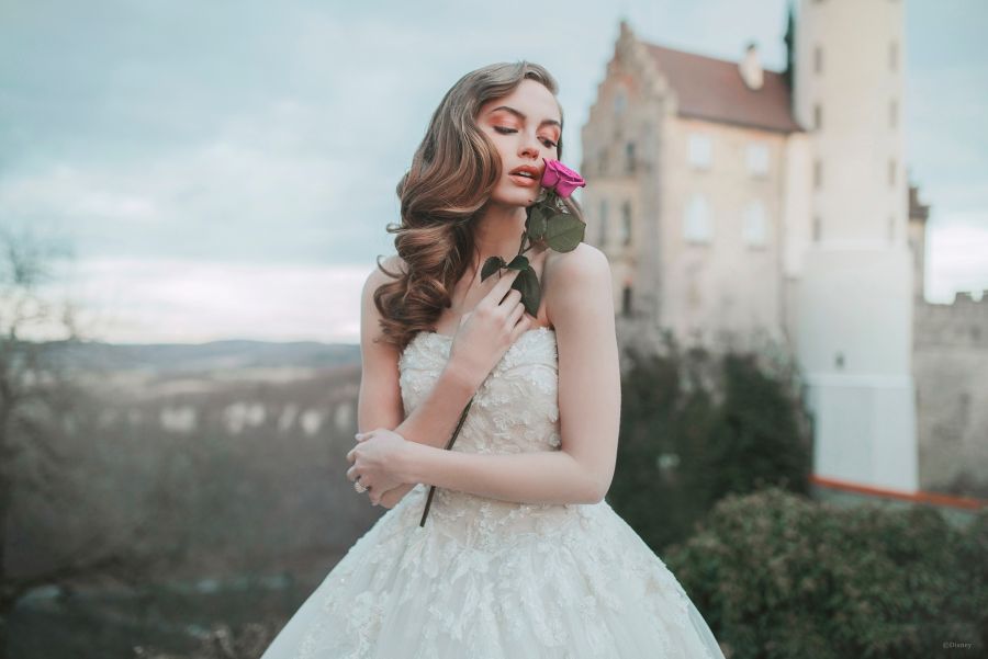 Aurora by Allure Bridals | Style: DP251 (só disponível nas lojas Kleinfeld) | Créditos: Disney