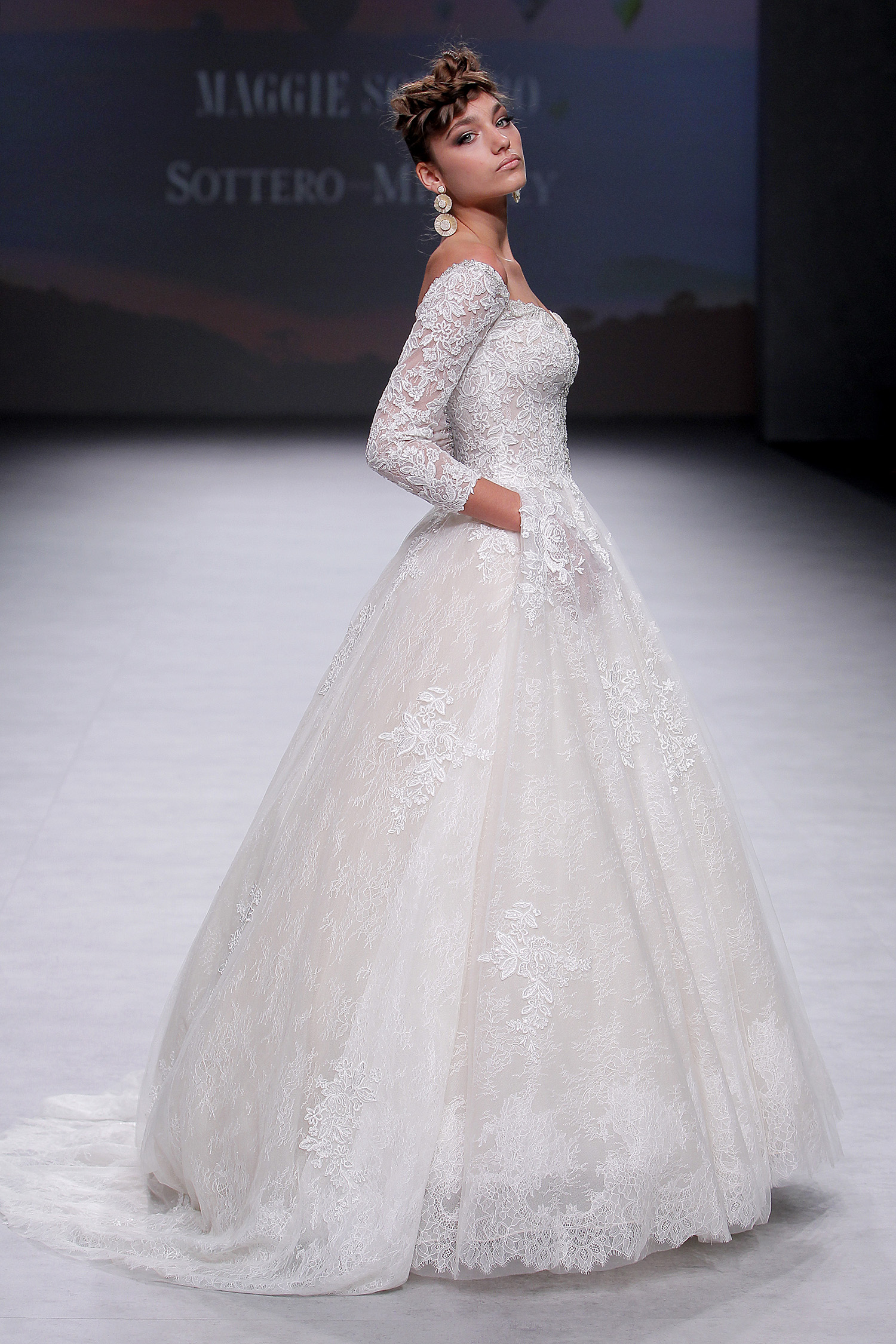 Maggie Sottero. Credits: Valmont Barcelona Bridal Fashion Week