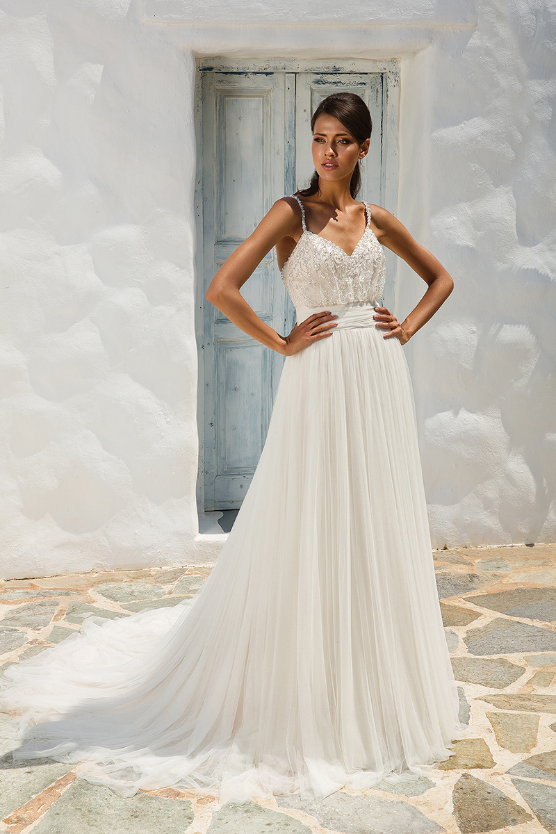 Style 8956. Credits: Justin Alexander