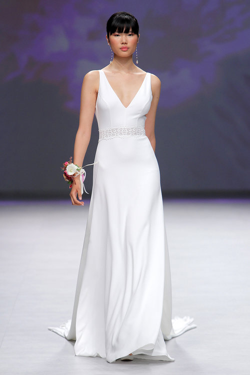 Aire Barcelona. Credits: Valmont Barcelona Bridal Fashion Week