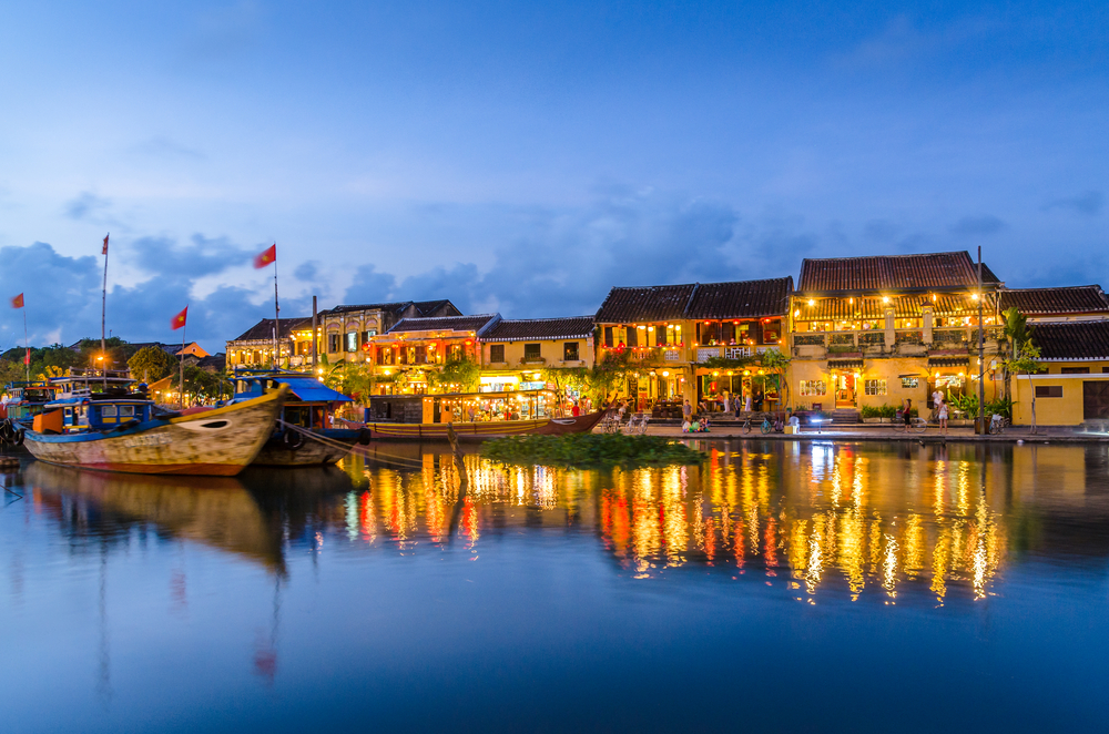  cidade de Hôi An Vietnam à noite