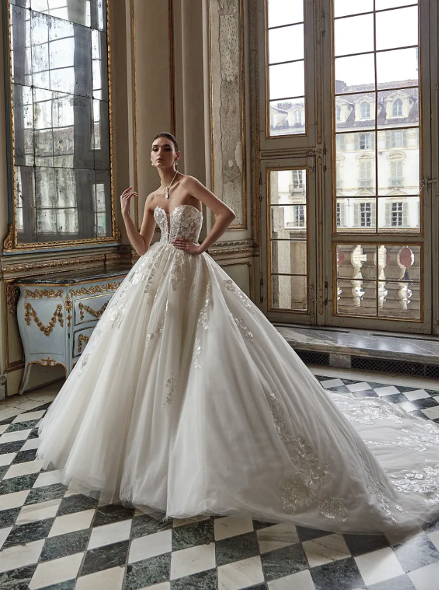 Pronovias 2024