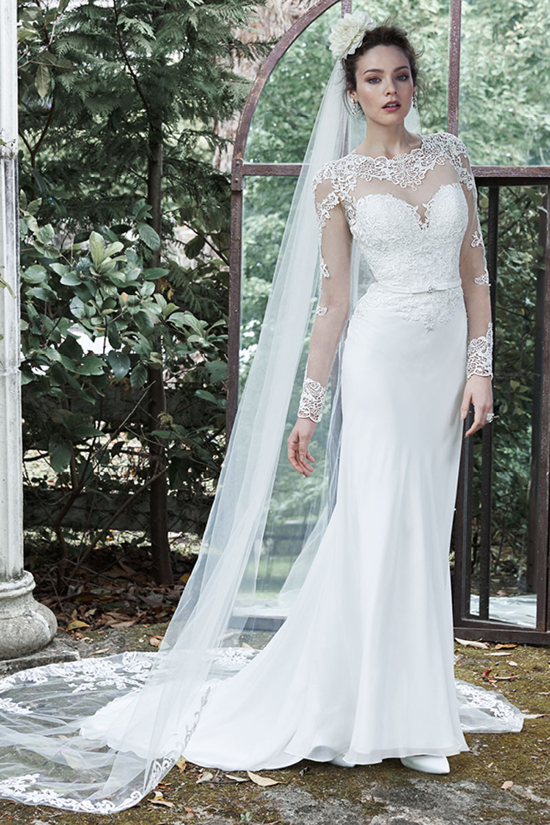 <a href="http://www.maggiesottero.com/dress.aspx?style=5MT663" target="_blank">Maggie Sottero</a>
