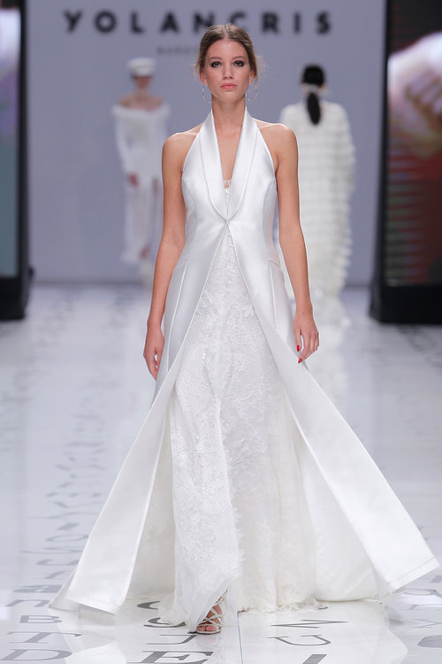 YolanCris. Credits: Barcelona Bridal Fashion Week