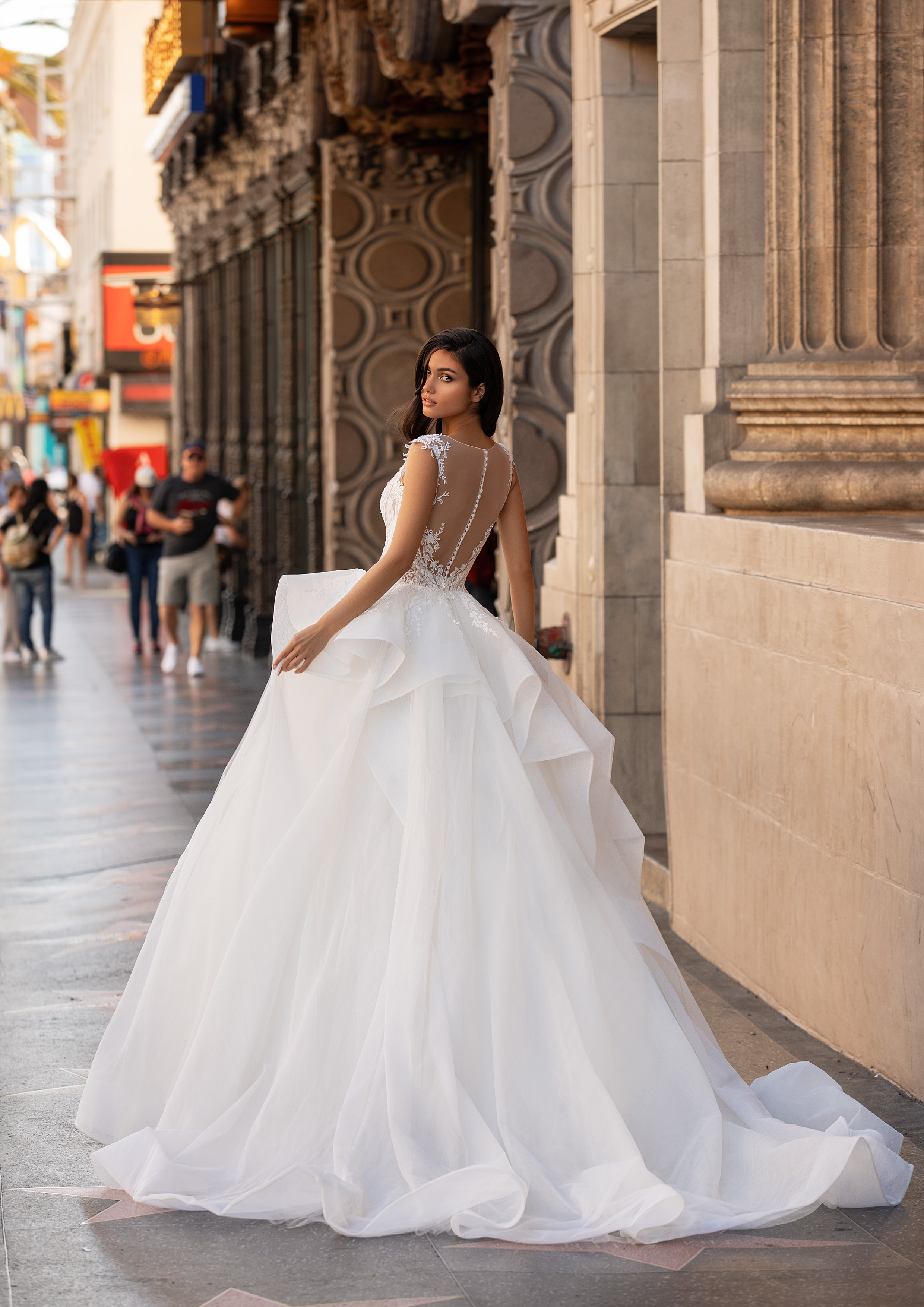 Vestido de noiva modelo Lollobrigida da coleção Pronovias 2021 Cruise Collection