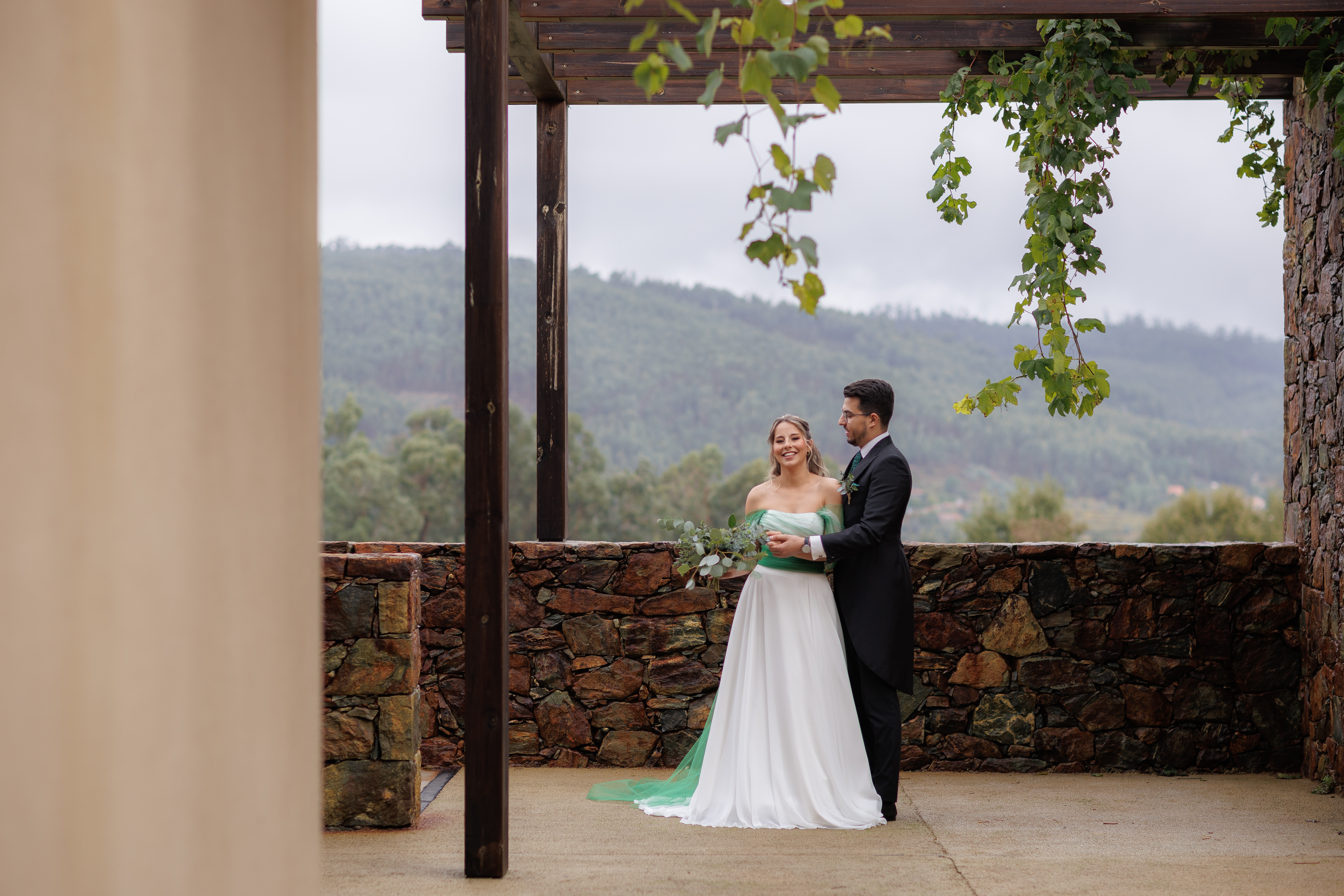 Espaço: Monverde Wine Experience Hotel | Fotografia: Fábrica da Fotografia | Estacionário: Miminhos Rita Catita | Wedding Planner: Romana Pereira Plant Based Weddings | Makeup & Cabelo: Carla Silva Makeup Pro | Vestido de noiva: A Noiva Lusa | Cake Design: Telma Pedroso Cake Design | Flores: Arty Floral Decor by Sandra