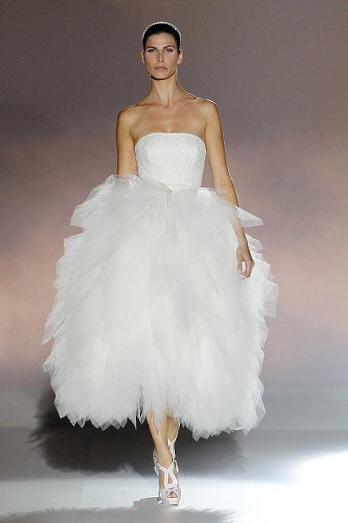 Foto: Ugo Camera / BARCELONA BRIDAL WEEK
<a href="http://zankyou.9nl.de/k3g6">Descubra a nova colecção 2015 de Rosa Clará</a>