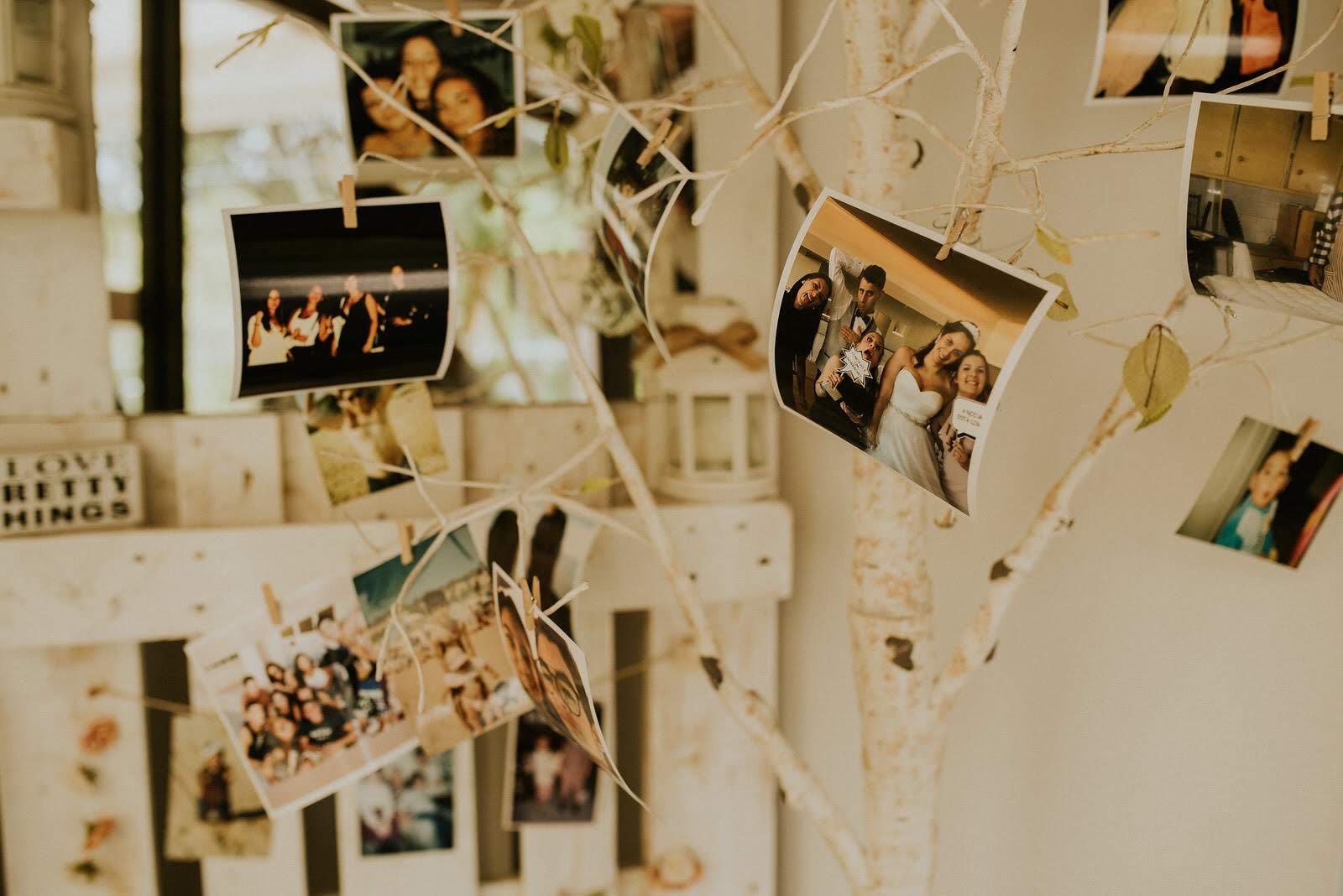 polaroids penduradas casamento