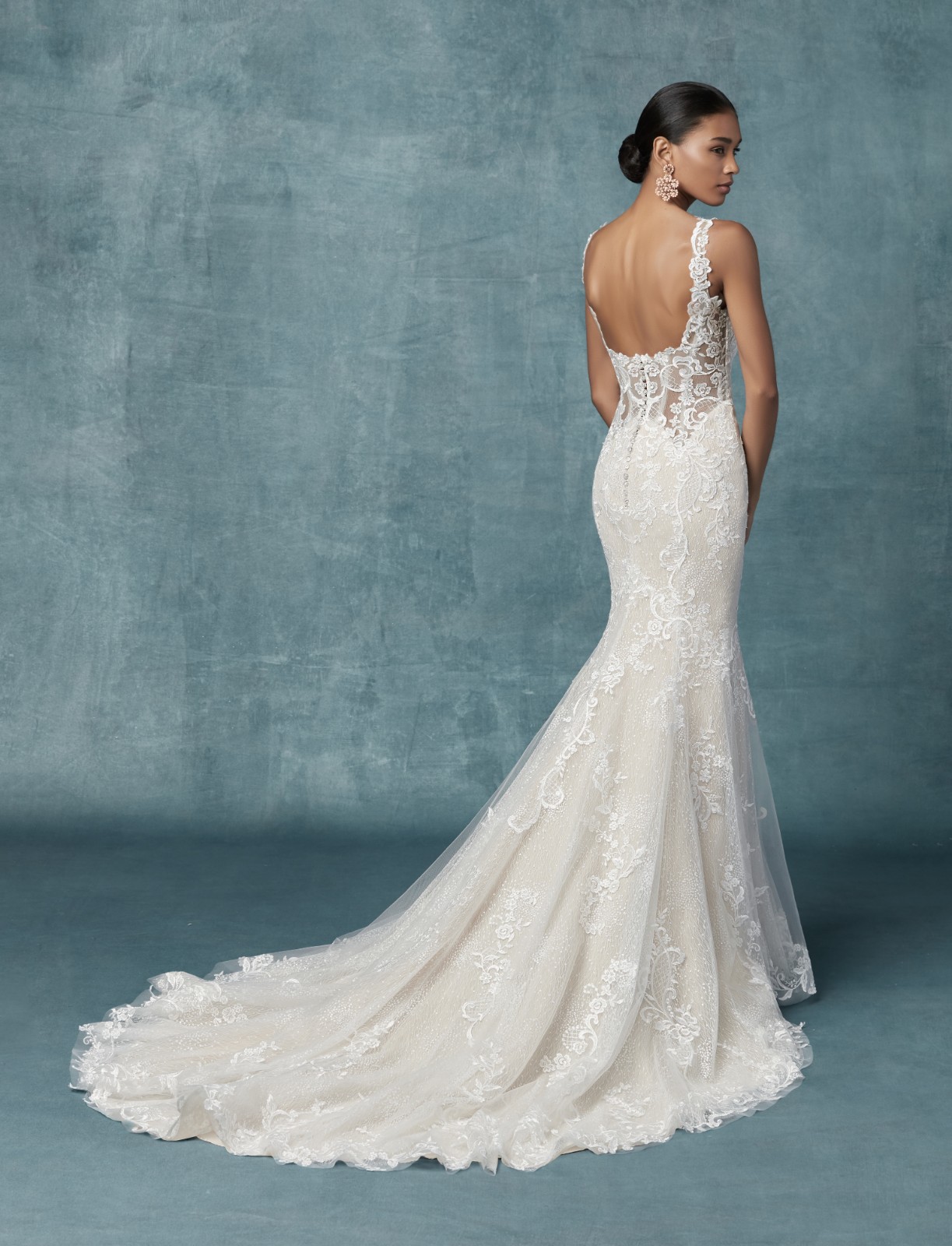 <a href="https://www.maggiesottero.com/maggie-sottero/shoshanna/11822">Shoshanna</a> Credits: Maggie Sottero.