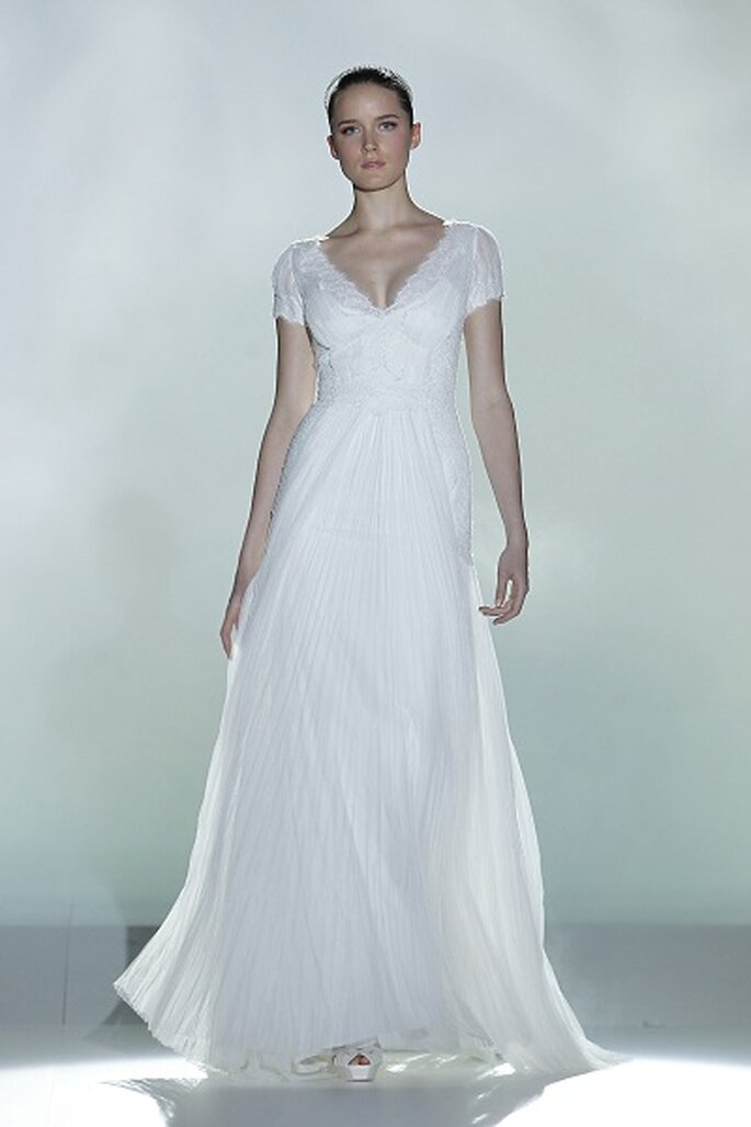Foto: Ugo Camera / BARCELONA BRIDAL WEEK
<a href="http://zankyou.9nl.de/k3g6">Descubra a nova colecção 2015 de Rosa Clará</a>