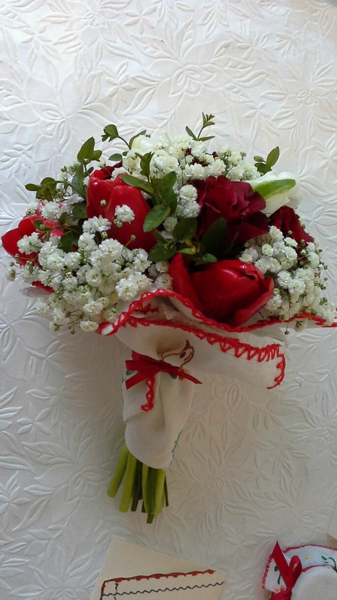 Rodeada de flores!