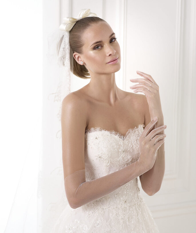 <a href="http://zankyou.9nl.de/nfw4">Peça a sua marcação para provar a nova colecção da Pronovias 2015.</a>