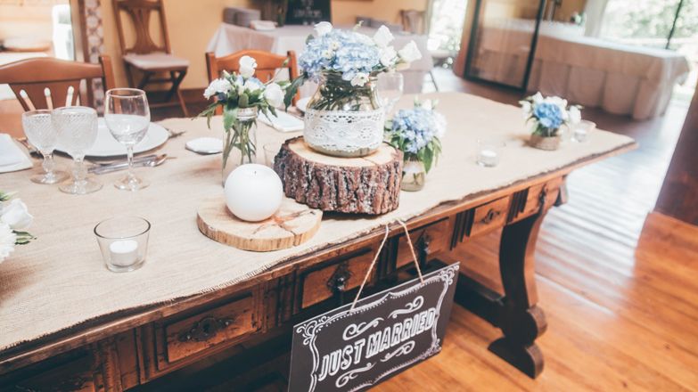 Espaço especiais para celebrar o seu casamento: <a href="https://www.zankyou.pt/f/quinta-da-eira-404867/card/visit-web"> Quinta da Eira</a> - Porto: Bustelo