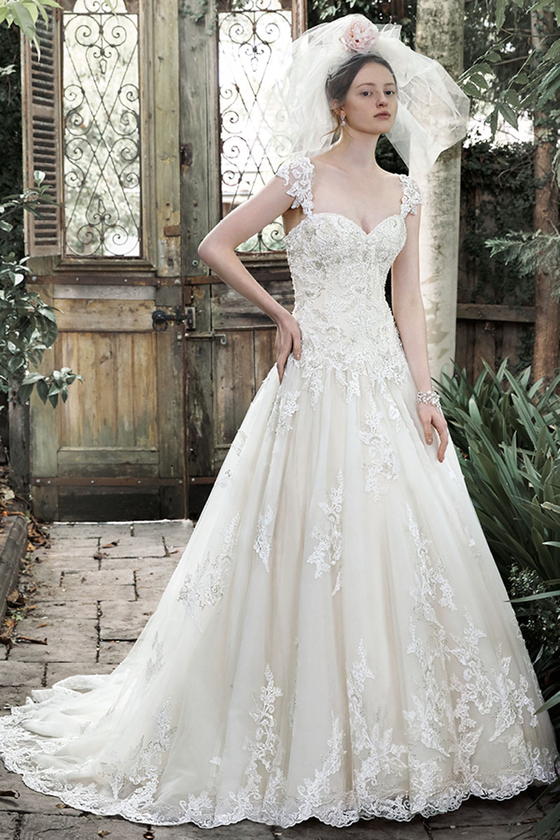 <a href="http://www.maggiesottero.com/dress.aspx?style=5MT648" target="_blank">Maggie Sottero</a>