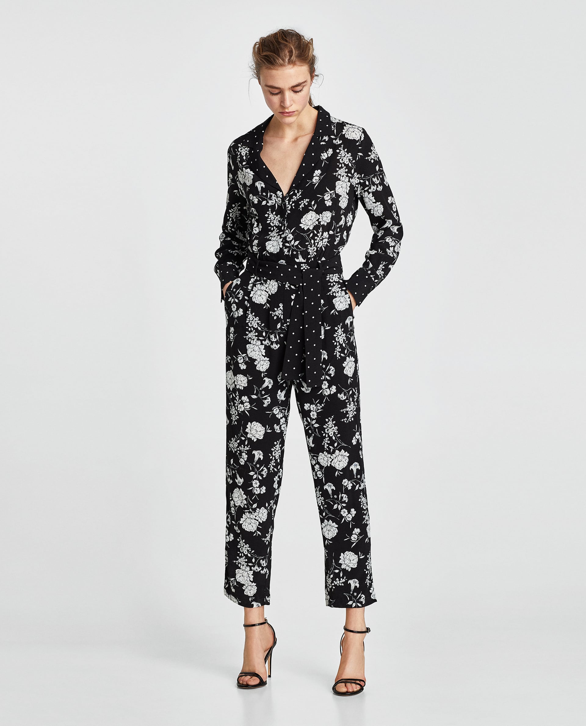 Fato-Macaco Estampado Floral | Créditos: Zara