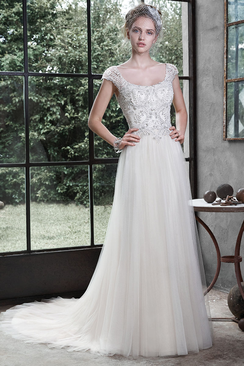 <a href="http://www.maggiesottero.com/dress.aspx?style=5MD611" target="_blank">Maggie Sottero</a>