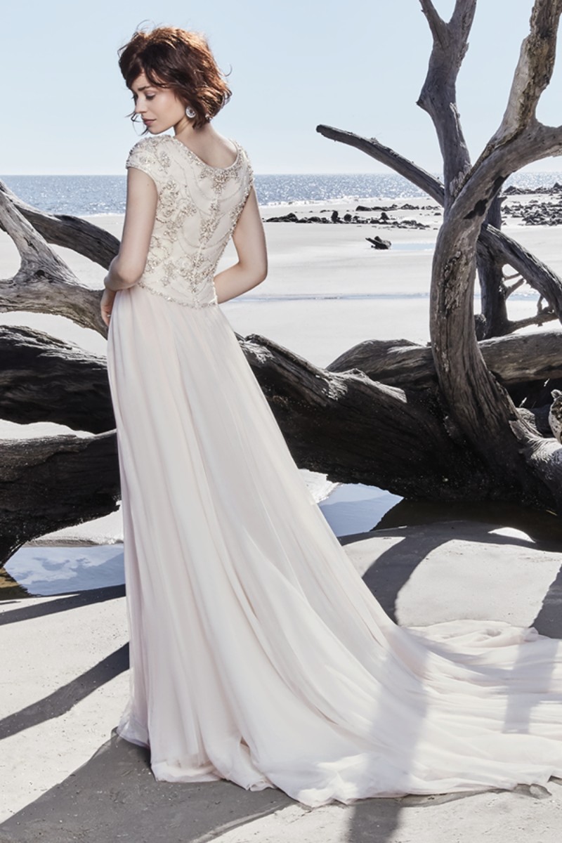 <a href="https://www.maggiesottero.com/sottero-and-midgley/ezra-rose/11534">Maggie Sottero</a>